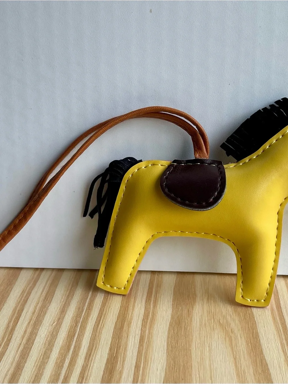 N/A playful yellow
